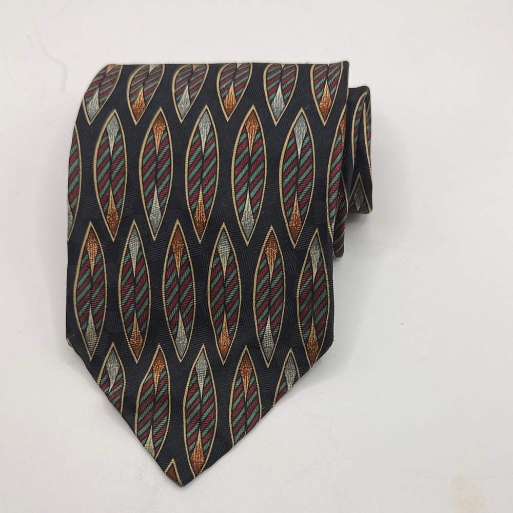Retro XMI 325 series Men's Tie Black Leaf‎ Pattern 58” X 4.3”